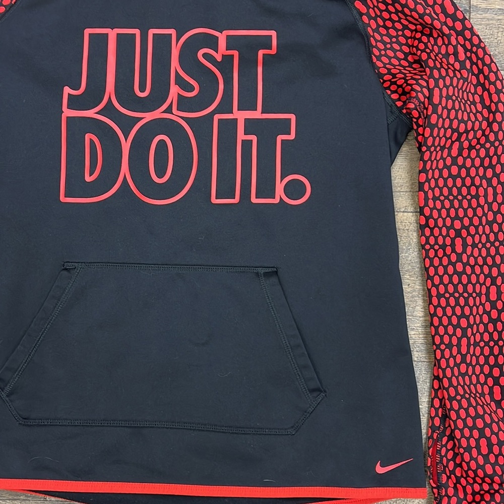 Nike ‘Just Do It’ Therma Fit Hoodie - Picture 2 of 4